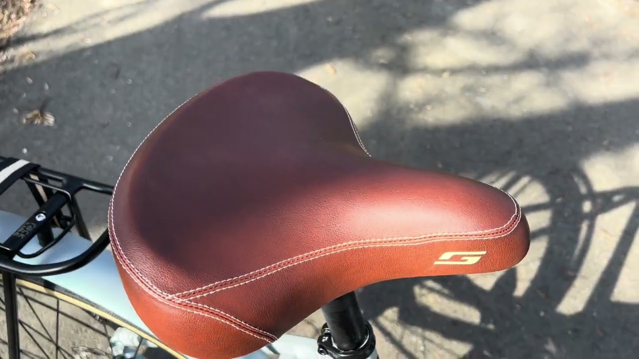 Découvrez le GRANVILLE E-ABSOLUTE ici dans sa version Nexus et la couleur Chameleon Silver