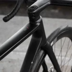 RR 9.6 - Route Polyvalent SUPERIOR Carbone - 105 Di2 / DT Erc1600 Carbone / Combo – Image 13