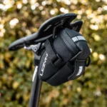 M CADDY - Sacoche LEZYNE de selle Lezyne 0,4L/Fermeture étanche/Bande réfléchissante – Image 4